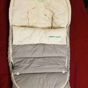 Carseat baby warmer